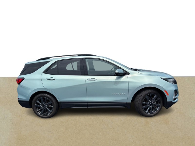 Chevrolet Equinox Vehicle Full-screen Gallery Image 02