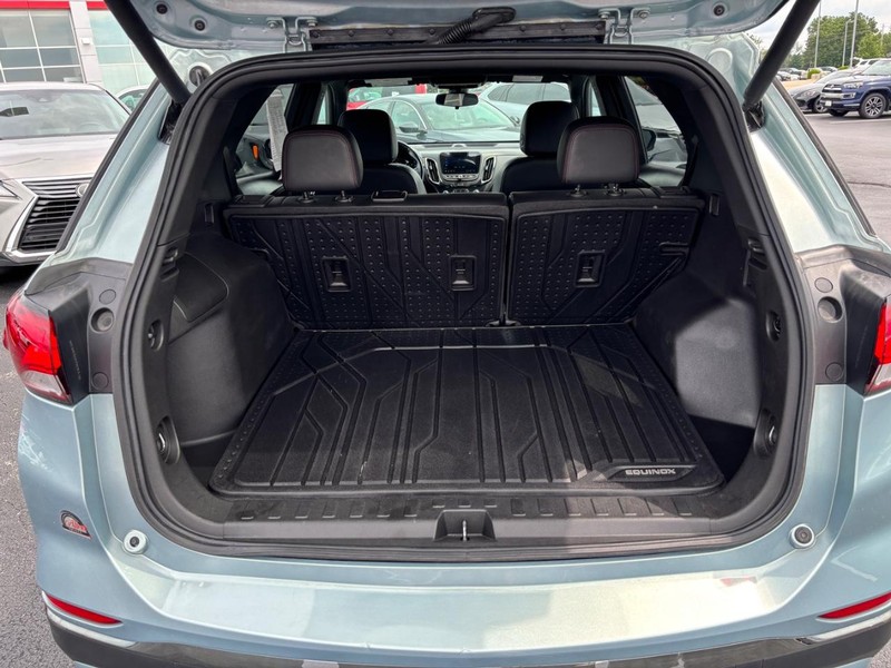 Chevrolet Equinox Vehicle Full-screen Gallery Image 06