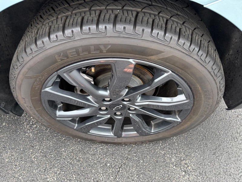 Chevrolet Equinox Vehicle Full-screen Gallery Image 07