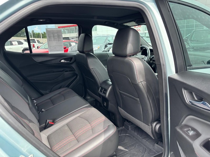 Chevrolet Equinox Vehicle Full-screen Gallery Image 09