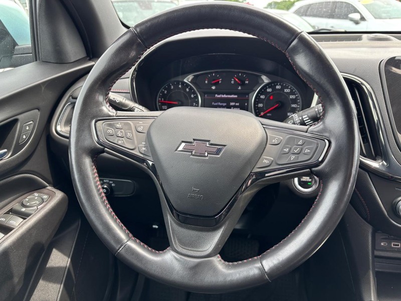 Chevrolet Equinox Vehicle Full-screen Gallery Image 11