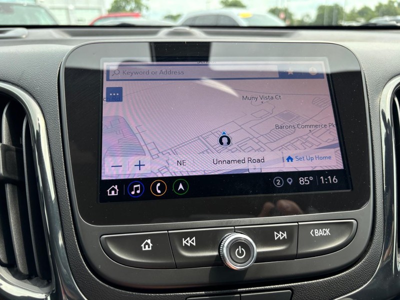 Chevrolet Equinox Vehicle Full-screen Gallery Image 18