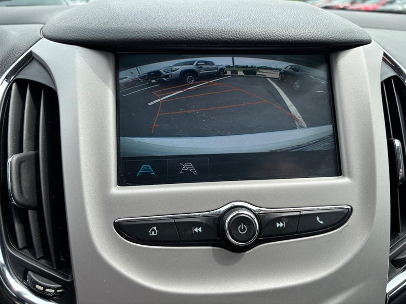 Chevrolet Cruze Vehicle Full-screen Gallery Image 18