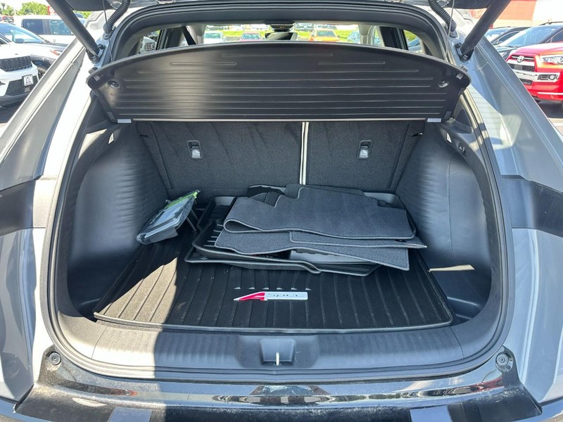 Acura ADX Vehicle Full-screen Gallery Image 05