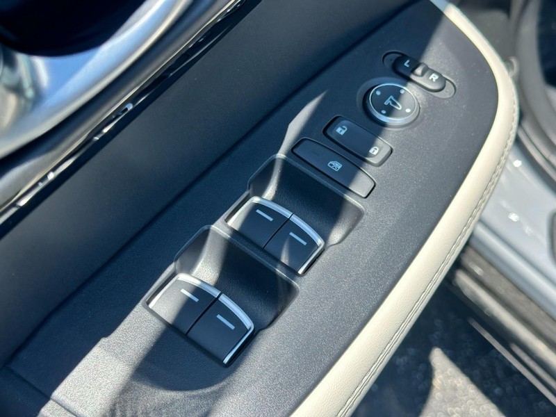 Acura ADX Vehicle Full-screen Gallery Image 16