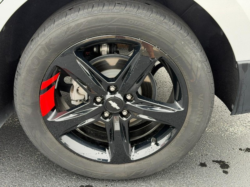 Chevrolet Equinox Vehicle Full-screen Gallery Image 07