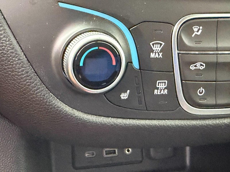 Chevrolet Equinox Vehicle Full-screen Gallery Image 20