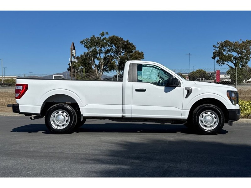 Ford F-150 Vehicle Full-screen Gallery Image 03