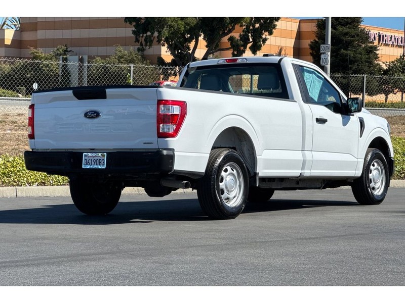 Ford F-150 Vehicle Full-screen Gallery Image 04