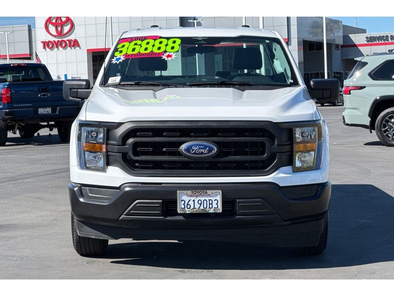 Ford F-150 Vehicle Full-screen Gallery Image 09