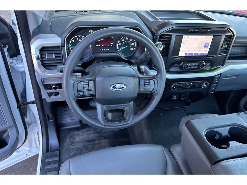 Ford F-150 Vehicle Full-screen Gallery Image 14