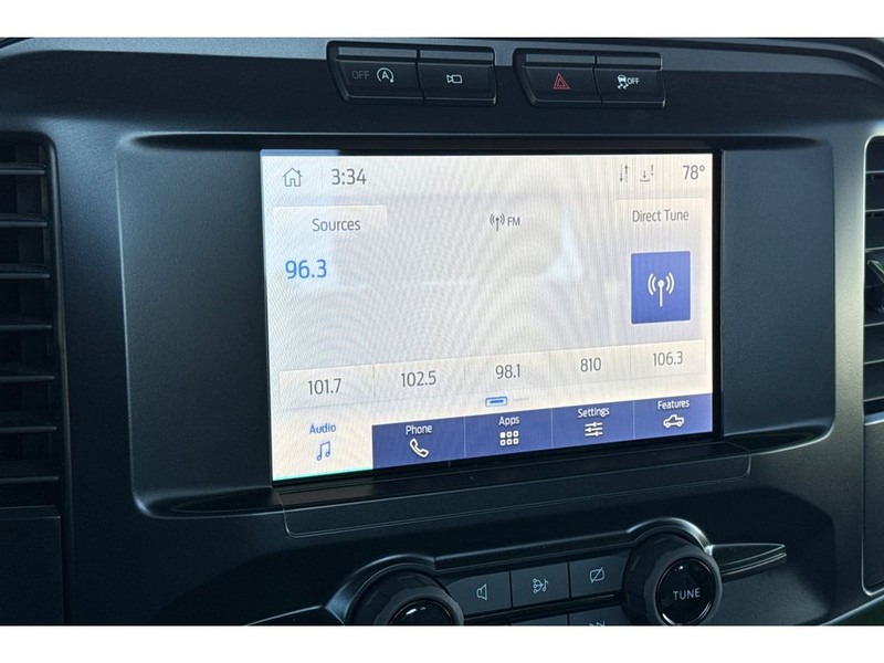 Ford F-150 Vehicle Full-screen Gallery Image 18