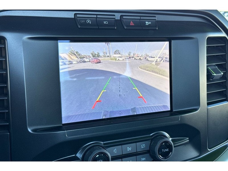 Ford F-150 Vehicle Full-screen Gallery Image 19