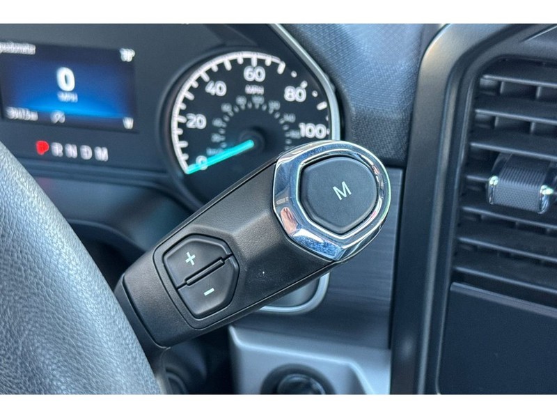 Ford F-150 Vehicle Full-screen Gallery Image 21