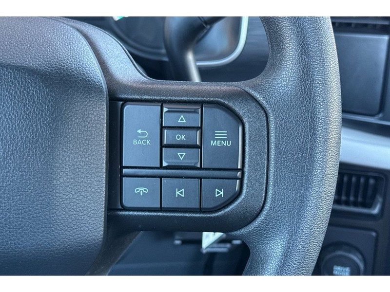 Ford F-150 Vehicle Full-screen Gallery Image 24