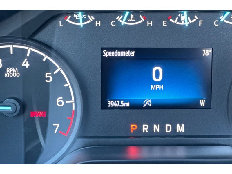 Ford F-150 Vehicle Full-screen Gallery Image 26