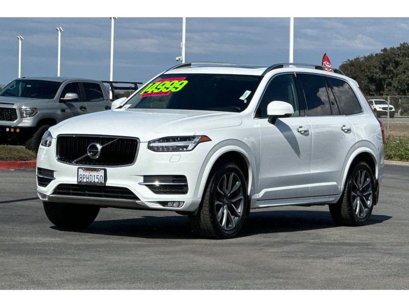 Volvo XC90 Vehicle Full-screen Gallery Image 08