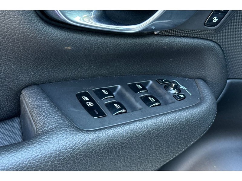 Volvo XC90 Vehicle Full-screen Gallery Image 12