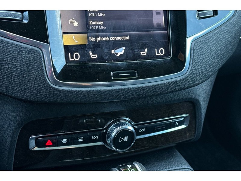 Volvo XC90 Vehicle Full-screen Gallery Image 20