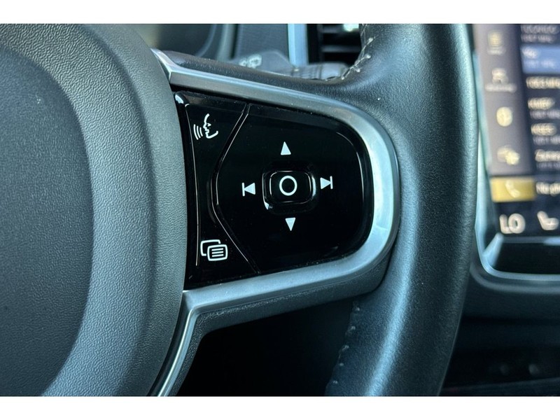 Volvo XC90 Vehicle Full-screen Gallery Image 25