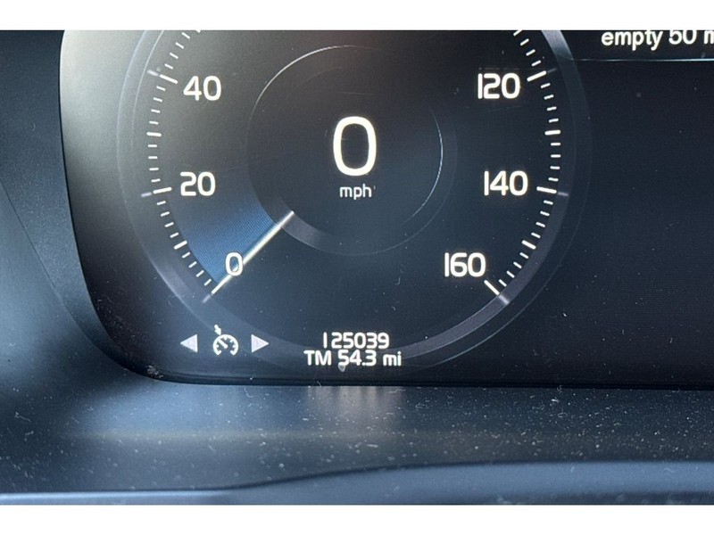 Volvo XC90 Vehicle Full-screen Gallery Image 27