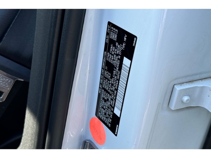 Volvo XC90 Vehicle Full-screen Gallery Image 31