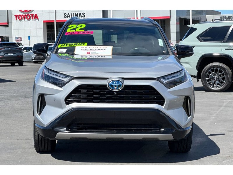 Toyota RAV4 Vehicle Full-screen Gallery Image 09