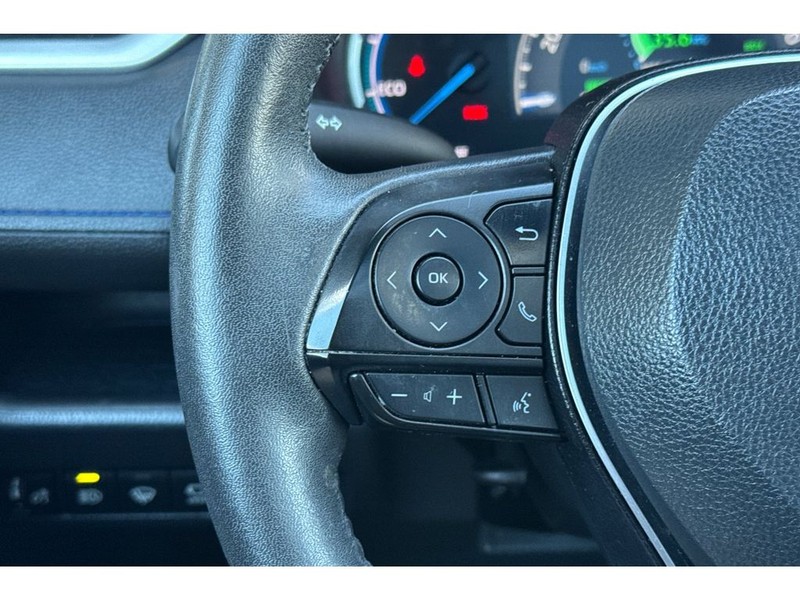 Toyota RAV4 Vehicle Full-screen Gallery Image 29