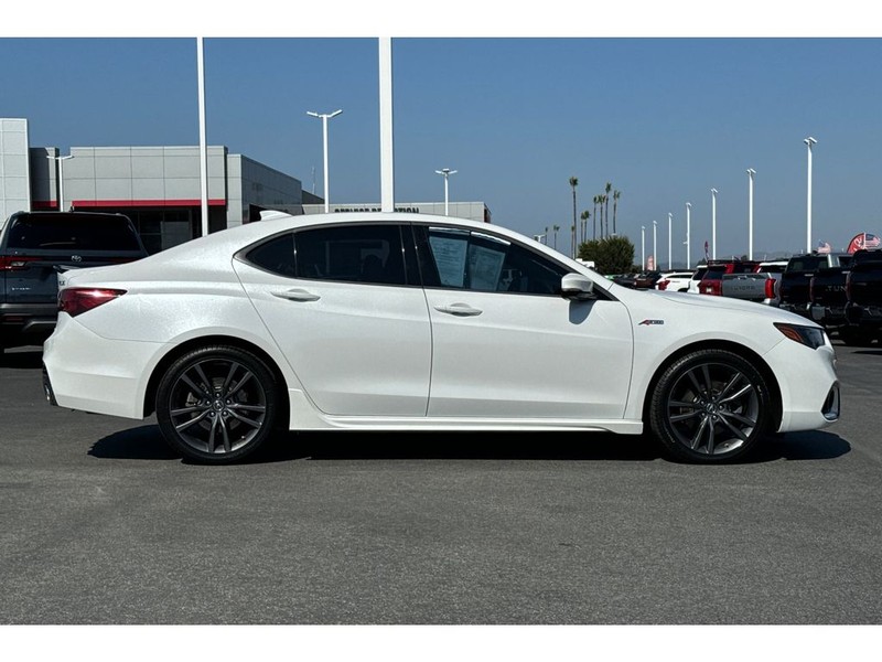 Acura TLX Vehicle Full-screen Gallery Image 03