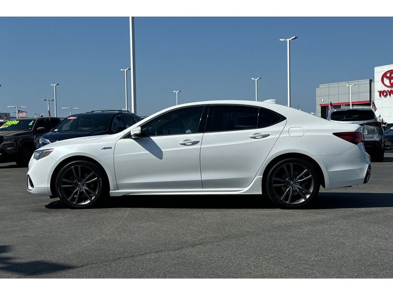 Acura TLX Vehicle Full-screen Gallery Image 07