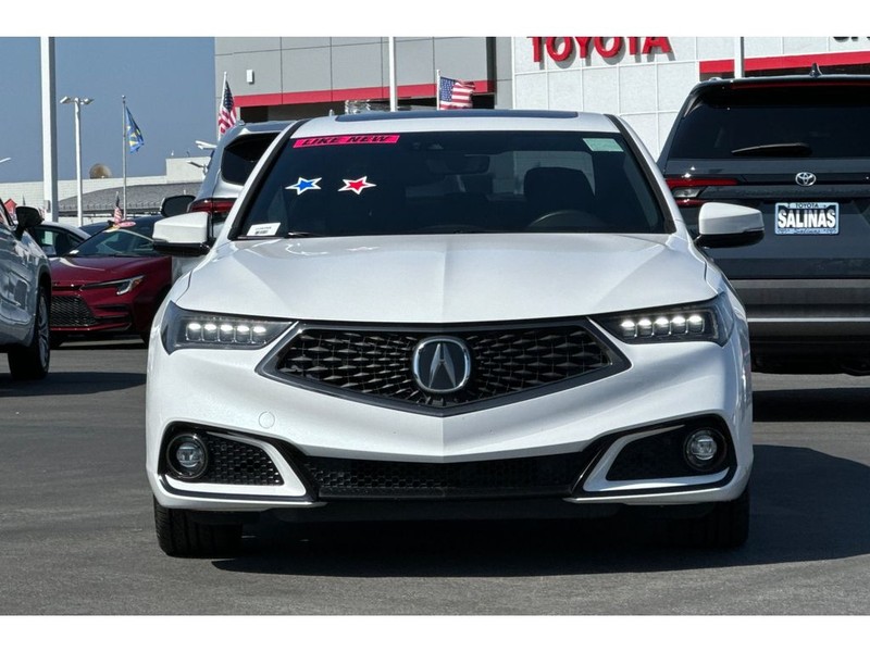 Acura TLX Vehicle Full-screen Gallery Image 09