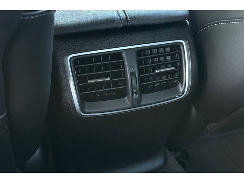 Acura TLX Vehicle Full-screen Gallery Image 14