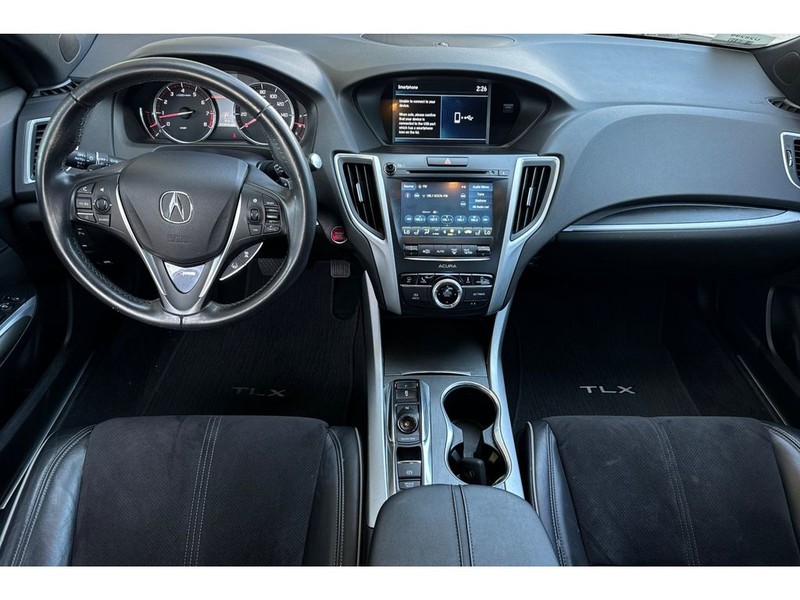 Acura TLX Vehicle Full-screen Gallery Image 15