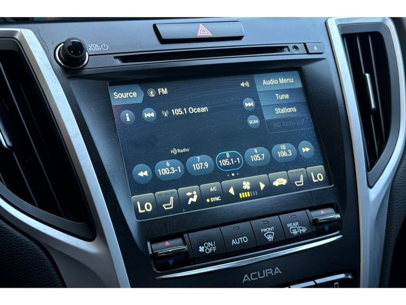 Acura TLX Vehicle Full-screen Gallery Image 19
