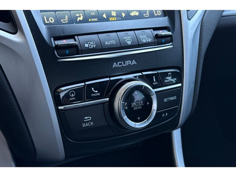 Acura TLX Vehicle Full-screen Gallery Image 20
