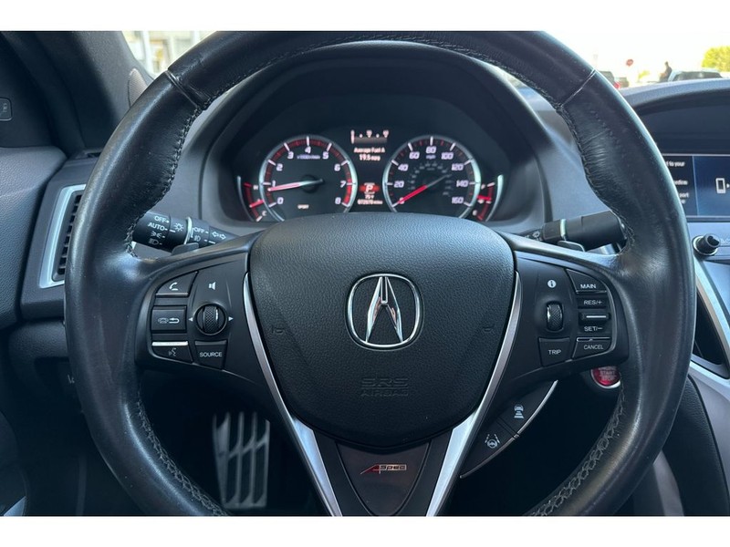 Acura TLX Vehicle Full-screen Gallery Image 23
