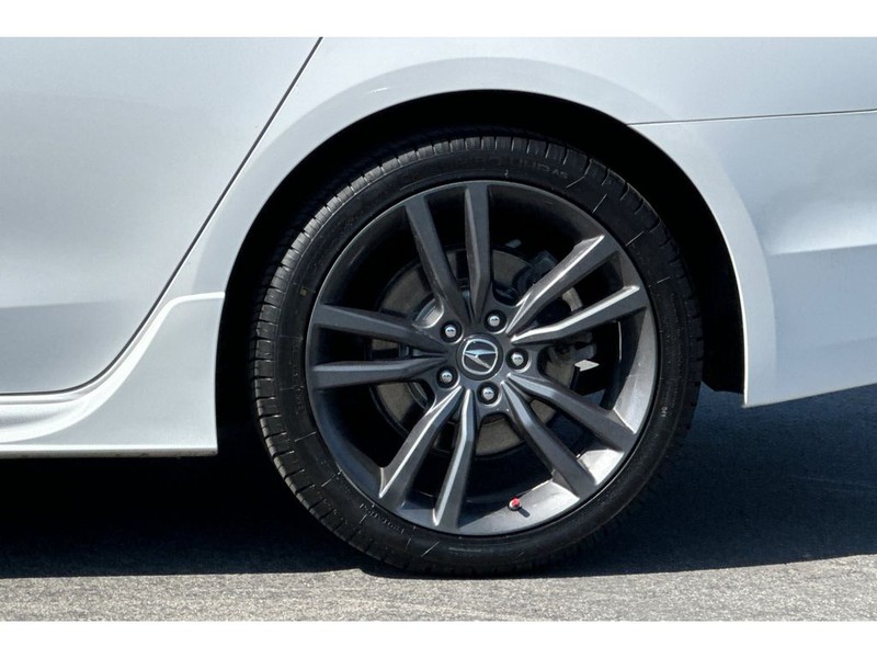 Acura TLX Vehicle Full-screen Gallery Image 29