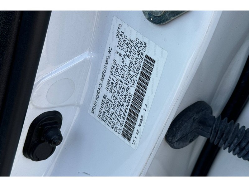 Acura TLX Vehicle Full-screen Gallery Image 31