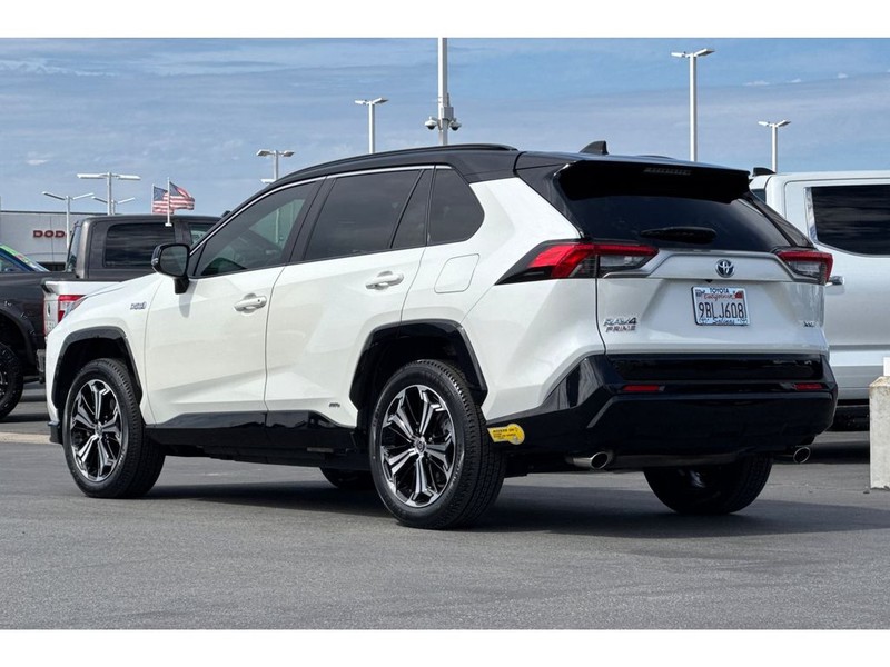 Toyota RAV4 Prime Vehicle Full-screen Gallery Image 06