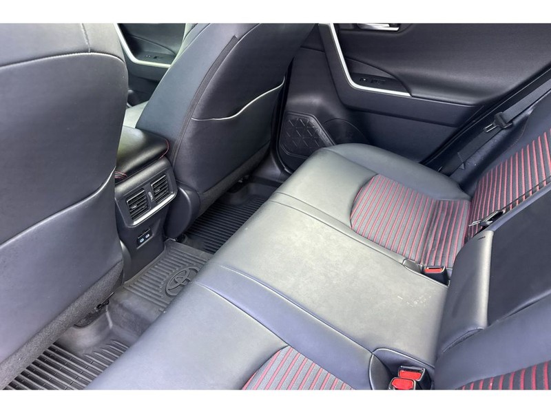 Toyota RAV4 Prime Vehicle Full-screen Gallery Image 13