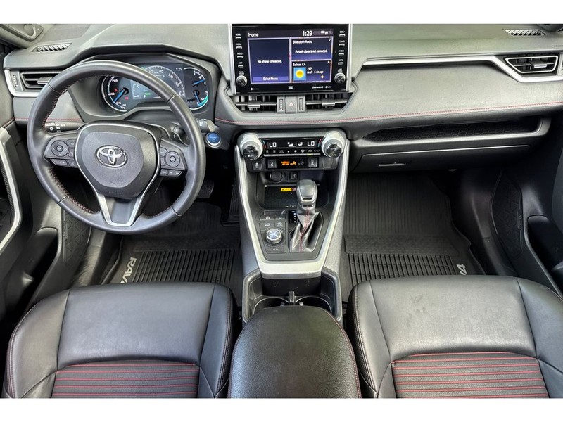 Toyota RAV4 Prime Vehicle Full-screen Gallery Image 15