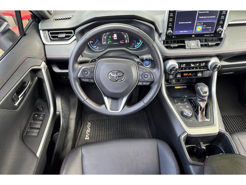 Toyota RAV4 Prime Vehicle Full-screen Gallery Image 16