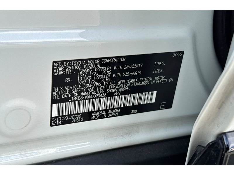 Toyota RAV4 Prime Vehicle Full-screen Gallery Image 36