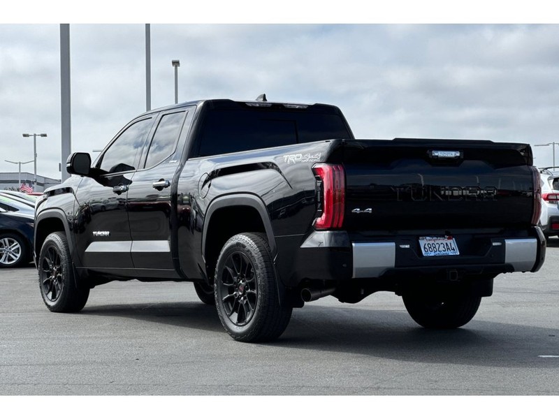 Toyota Tundra Vehicle Full-screen Gallery Image 06