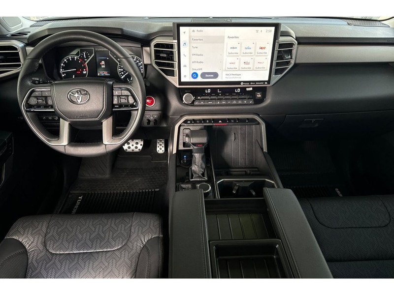 Toyota Tundra Vehicle Full-screen Gallery Image 15