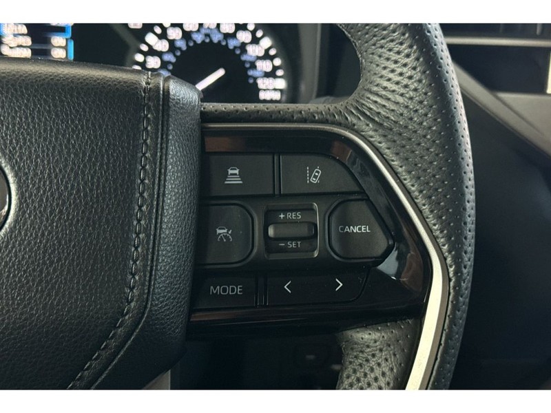 Toyota Tundra Vehicle Full-screen Gallery Image 25