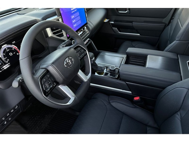 Toyota Tundra Vehicle Full-screen Gallery Image 10