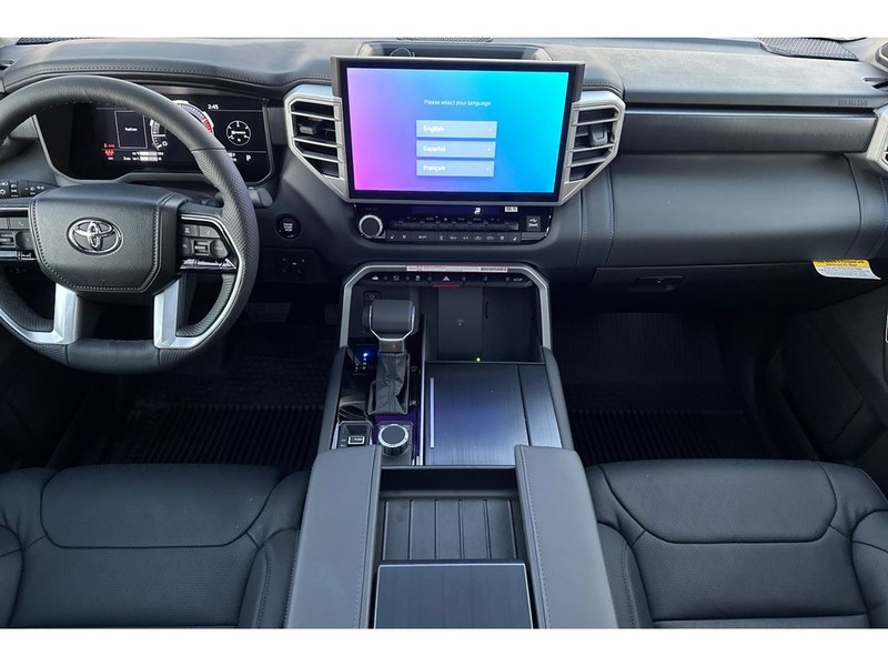 Toyota Tundra Vehicle Full-screen Gallery Image 15