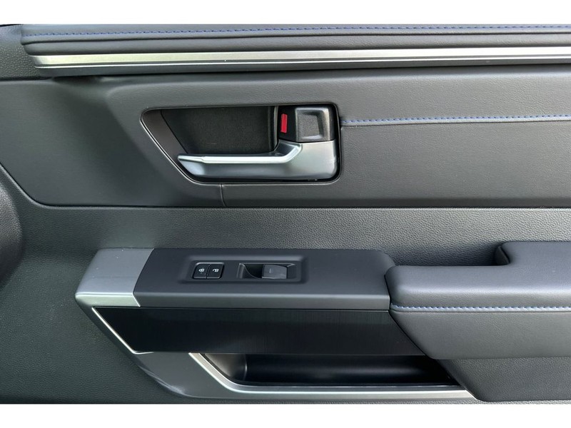 Toyota Tundra Vehicle Full-screen Gallery Image 19