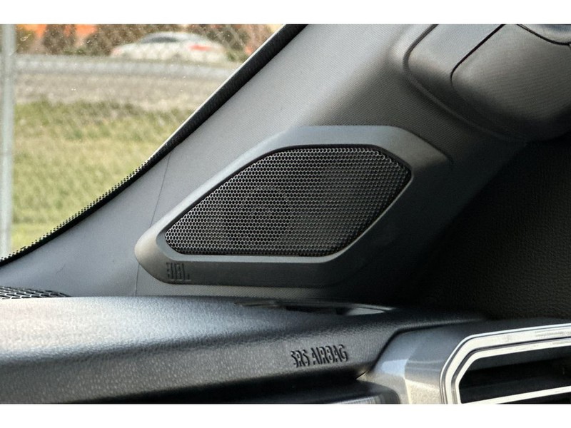 Toyota Tundra Vehicle Full-screen Gallery Image 20